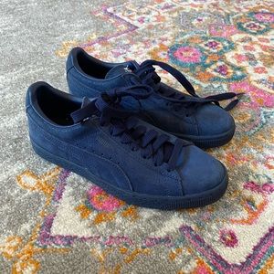 PUMA NAVY SUEDE SNEAKERS